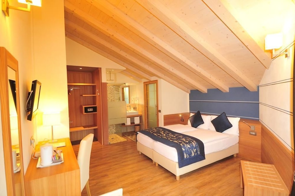Romantic Double Room photo 2