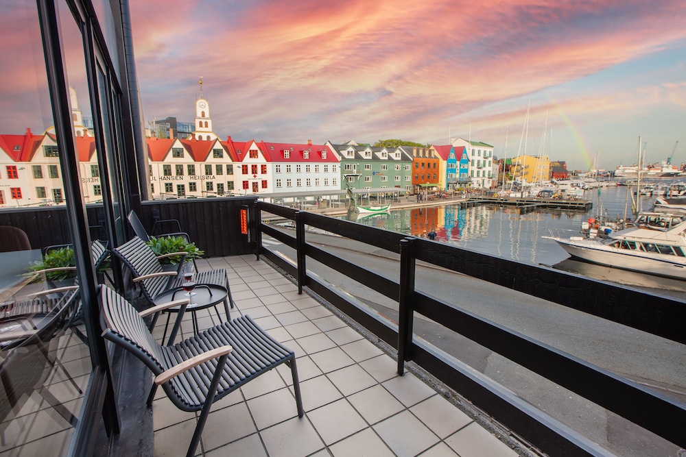 Exclusive Apartment, Balcony, Marina View photo 2