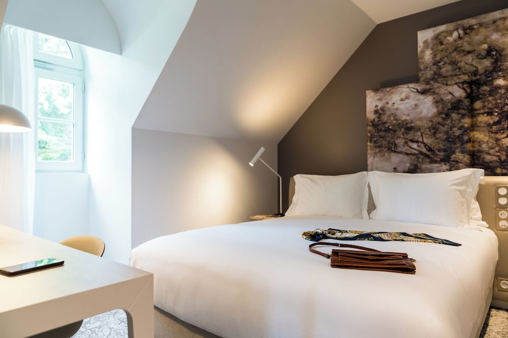 Suite, 1 Queen Bed - Photo 1