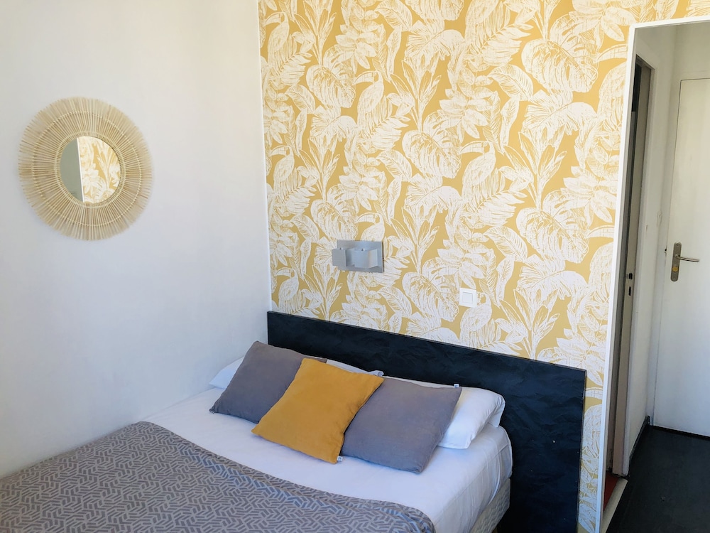Standard Double Room photo 3