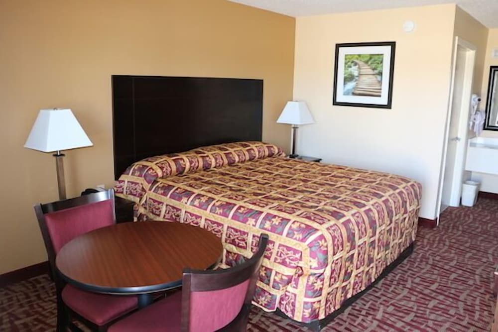 Room, 1 King Bed, Non Smoking photo 1