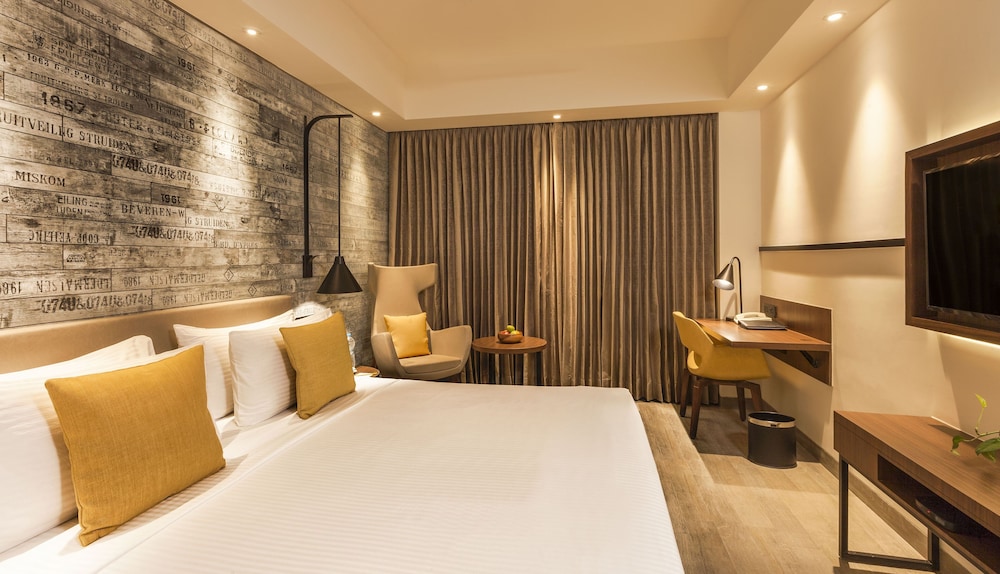 Deluxe Room, 1 King Bed, Non Smoking at Lemon Tree Premier City Center Pune
