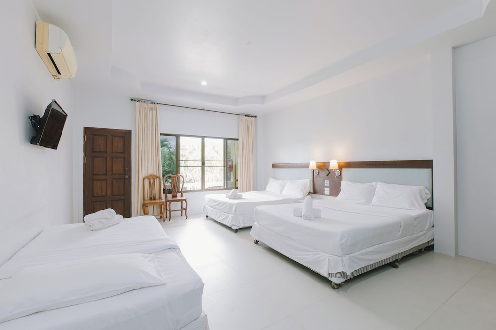 Family Room - Photo 7