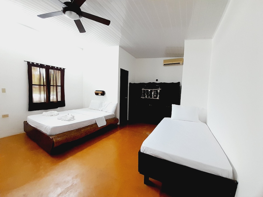 Family Room, Private Bathroom, Garden View (3 guest )