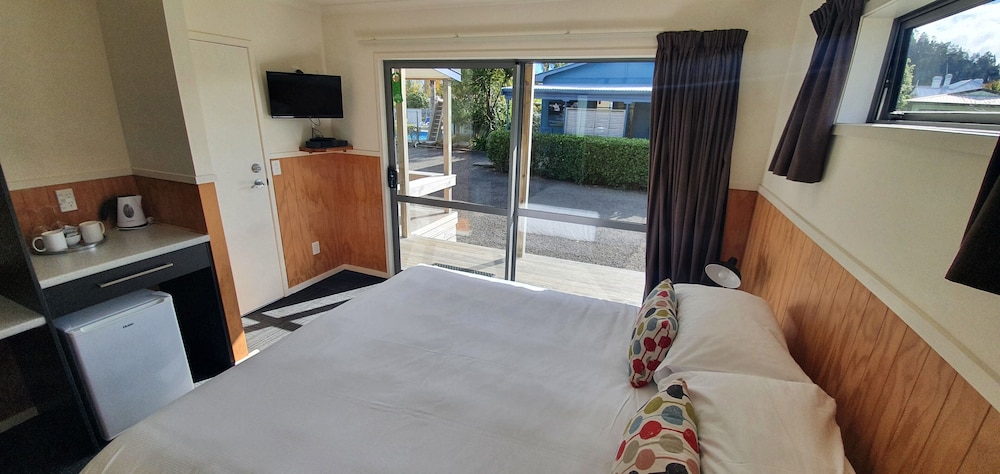 Apartment, 2 Bedrooms - Photo 3