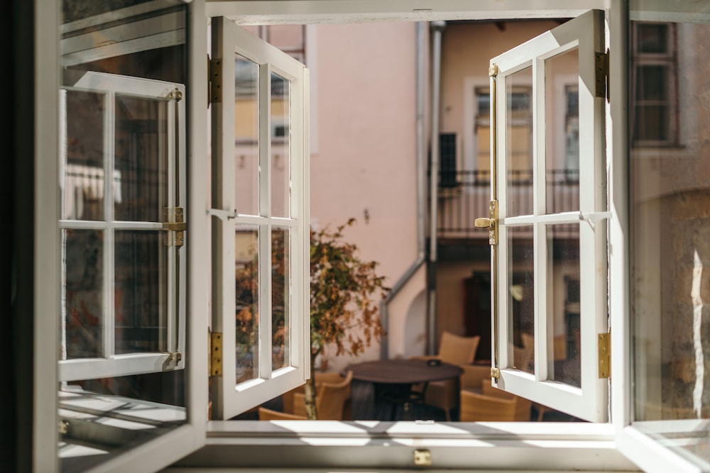 Double Room - Photo 12