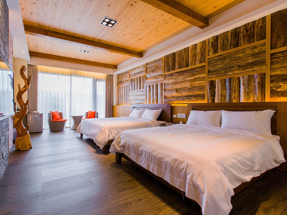 Standard Quadruple Room, 2 Double Beds photo 1