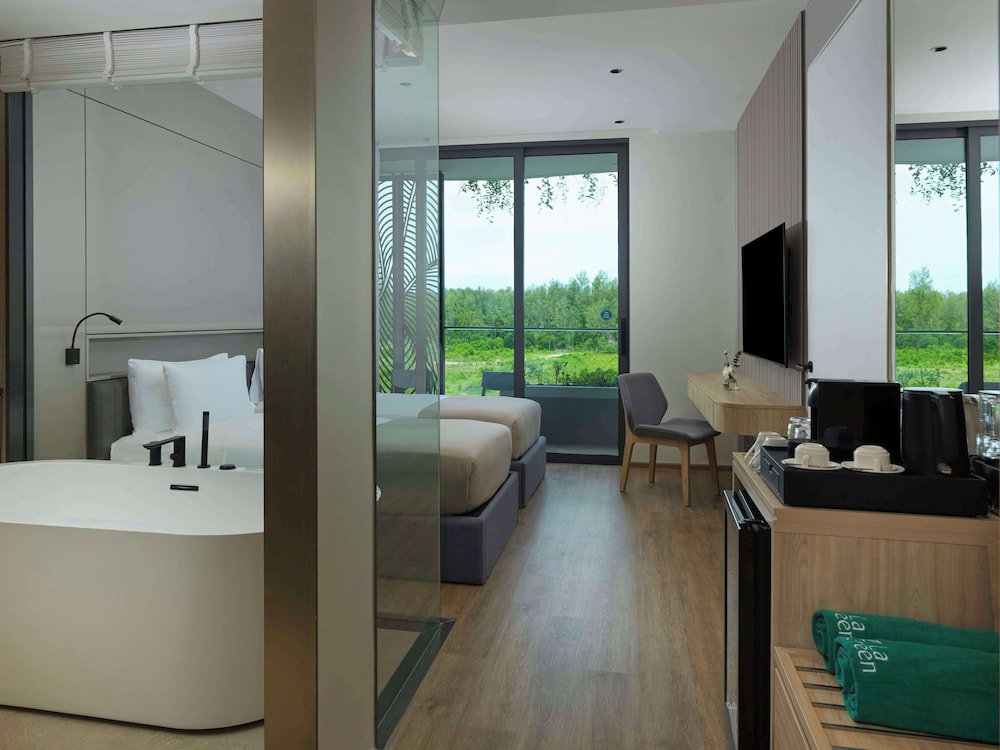 Deluxe Room - Photo 3