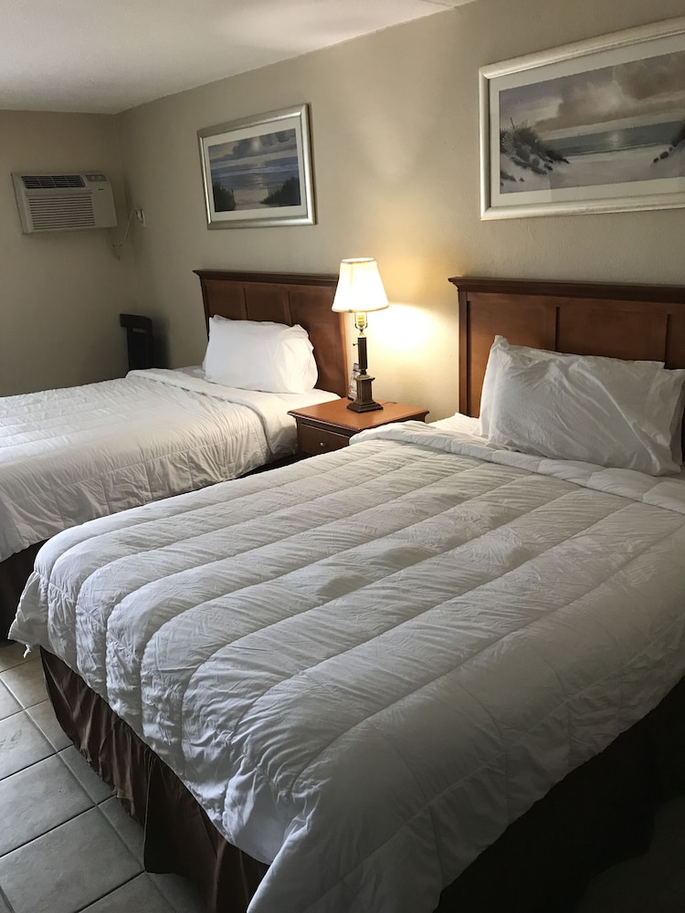 Standard Room, 2 Queen Beds, Kitchen, Ocean View photo 2