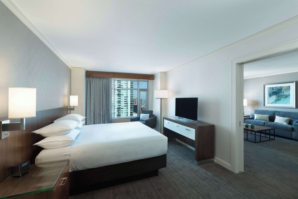 King Room with Accessible Shower - Disability Access