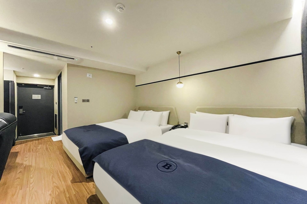Premium Twin Room