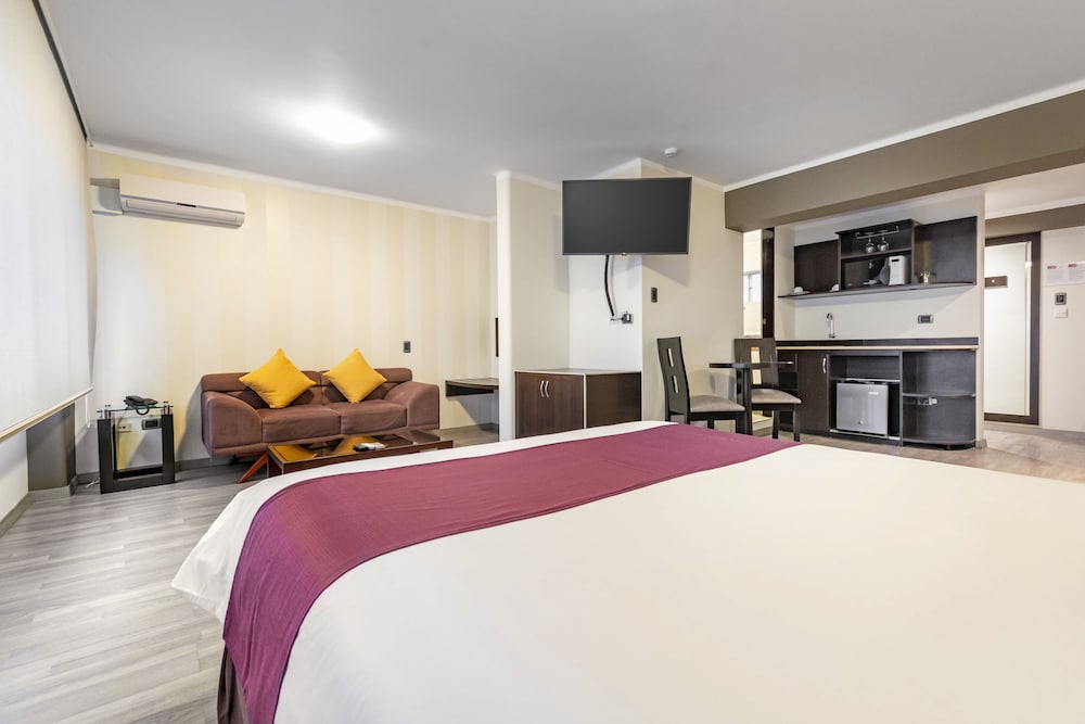 Executive Studio Suite