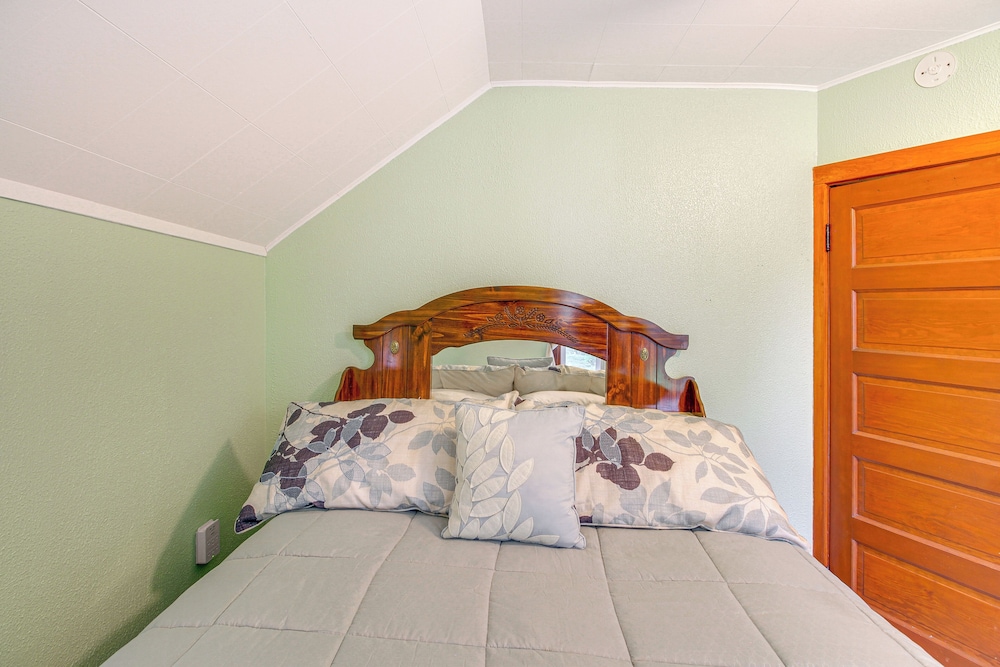 House (4 Bedrooms) photo 2