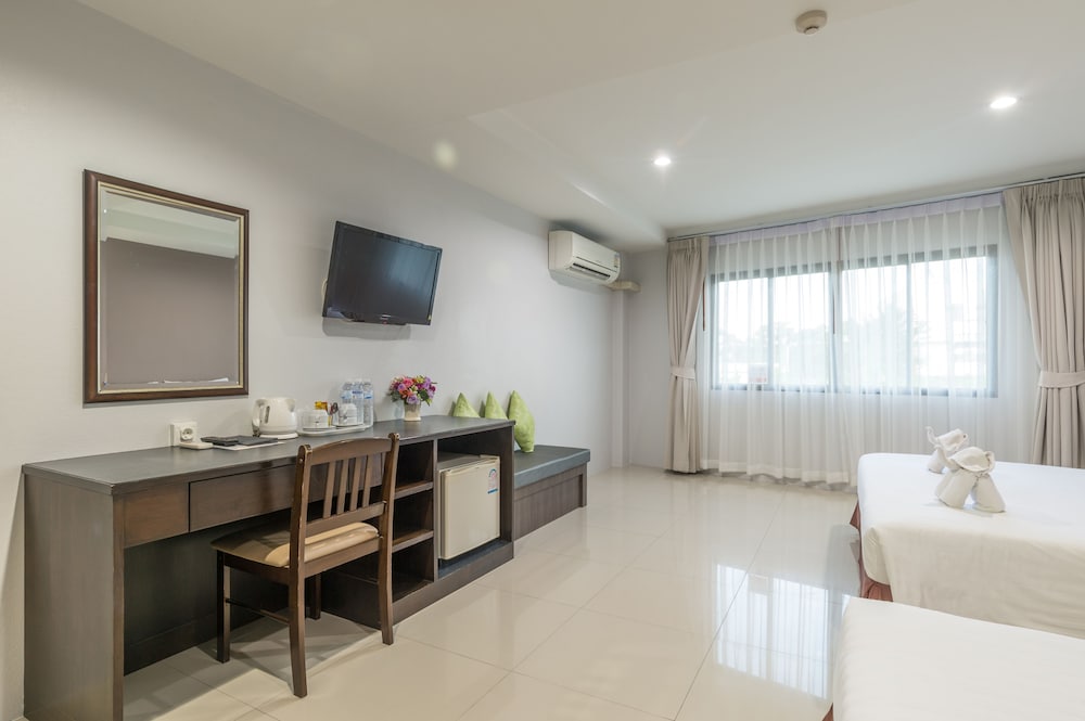 Superior Quadruple Room photo 2