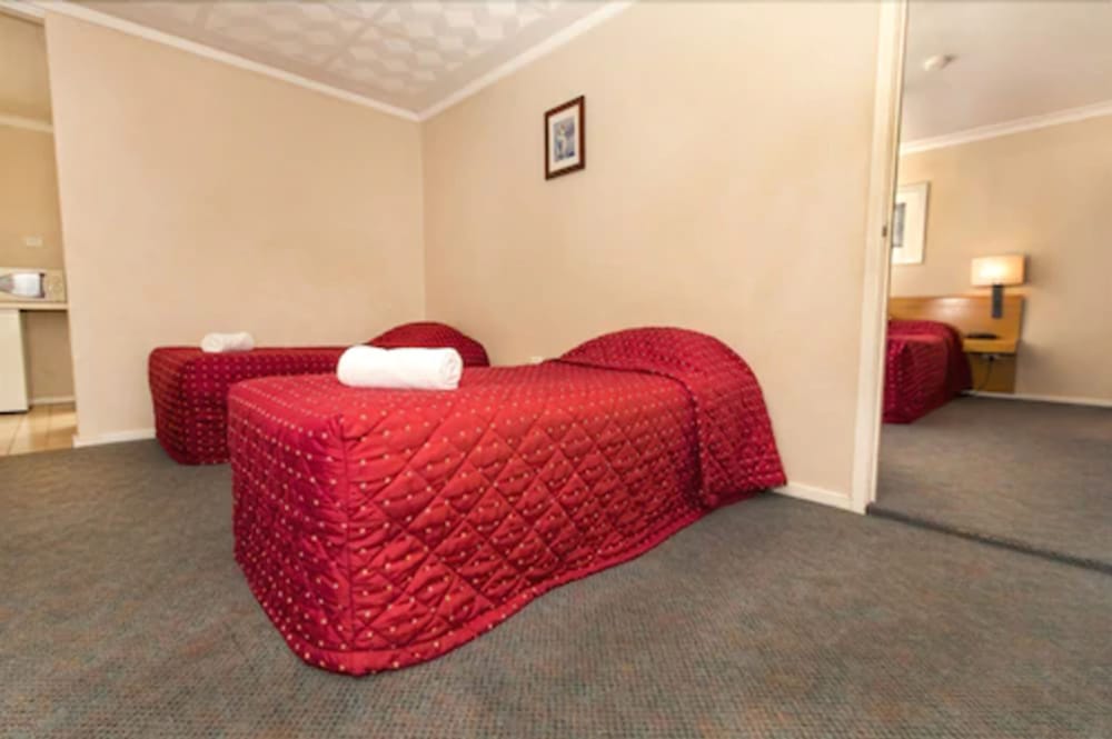 Standard Twin Room photo 2