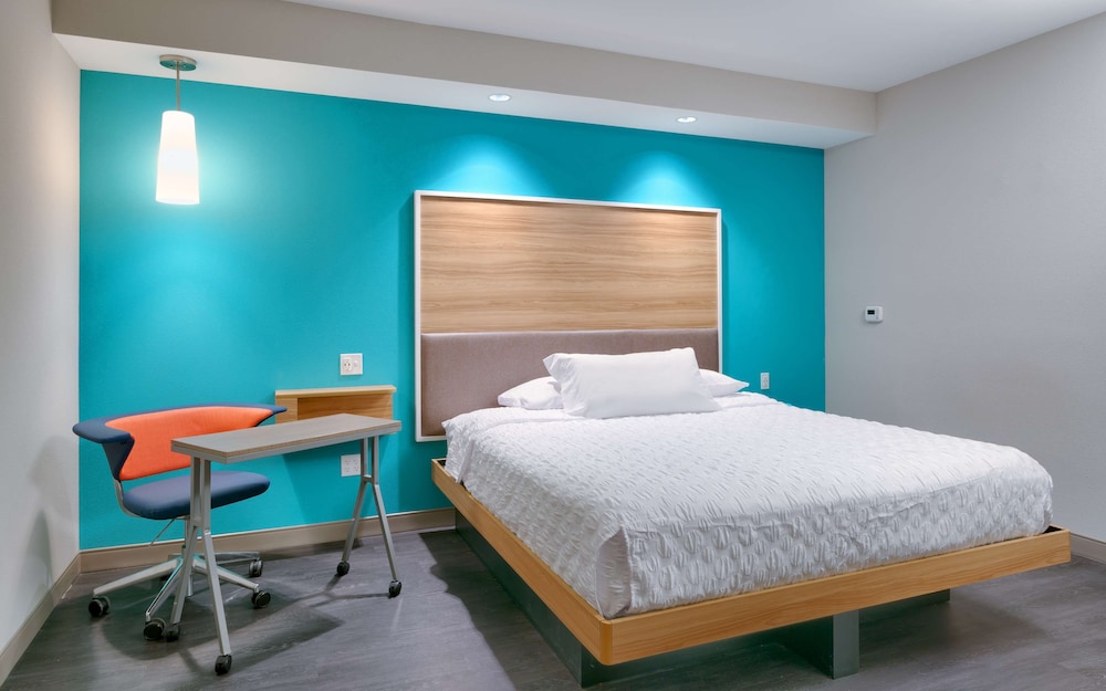 Room, 1 King Bed, Accessible, Bathtub photo 3