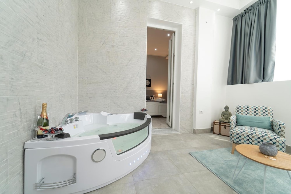 Exclusive Room