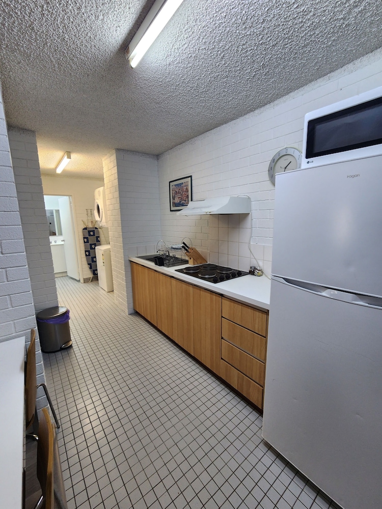 Two Bedroom Apartment Queen and Twin - Photo 18