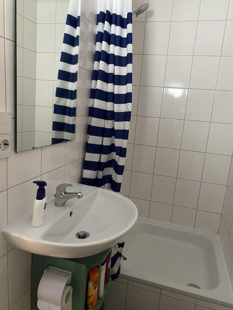Deluxe Double Room, Private Bathroom - Photo 11