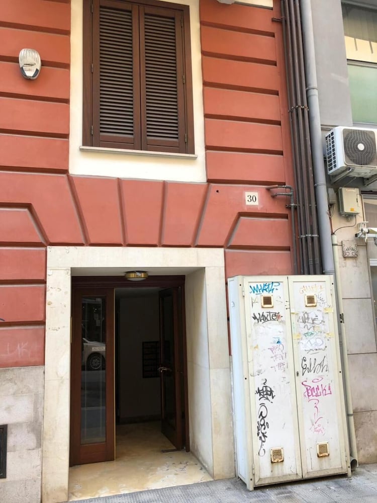 in the Heart of the City of Bari, 写真 4