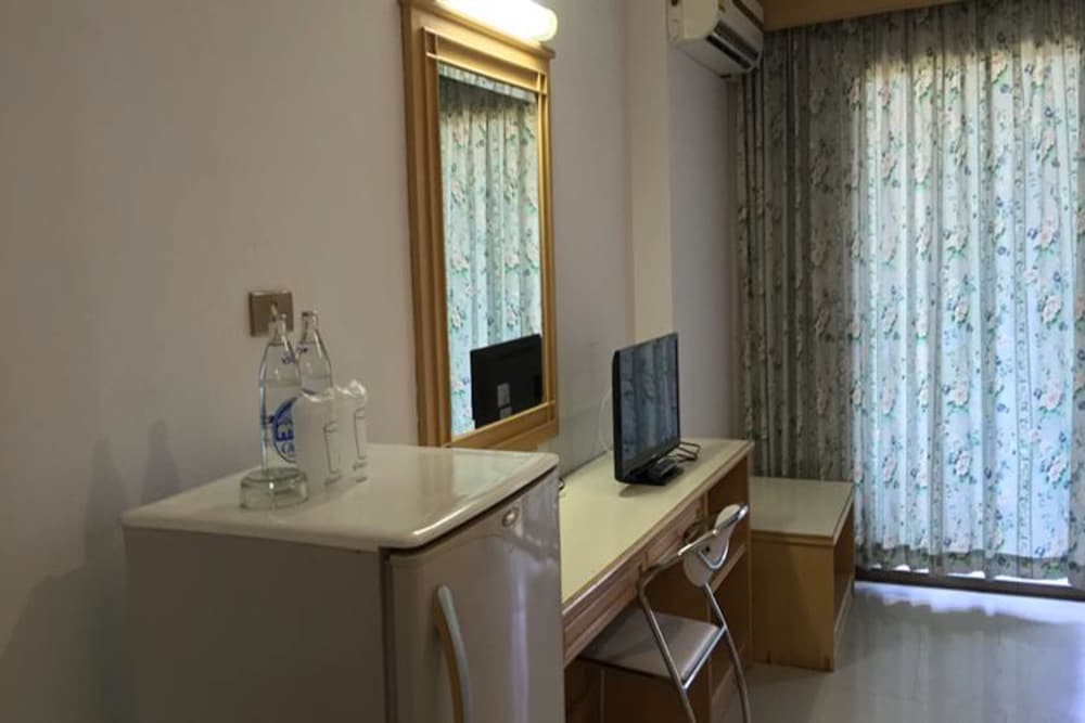 Deluxe 1 Bedroom Apartment photo 2