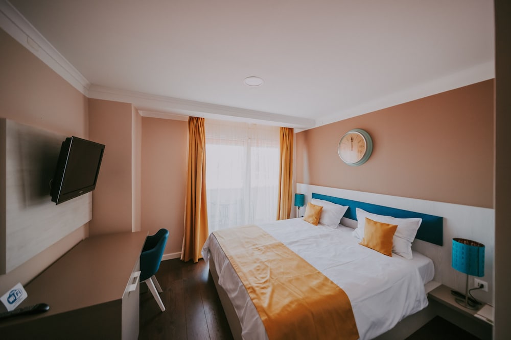 Double Room, Balcony, Sea View photo 2