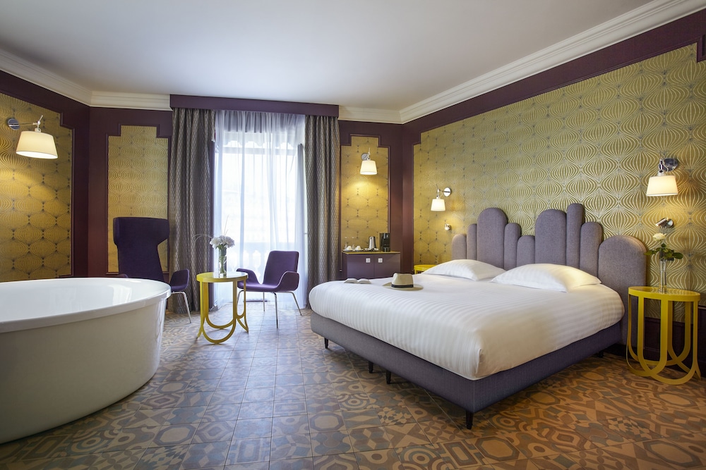 Deluxe room with terrace overlooking the place de la Comédie photo 1