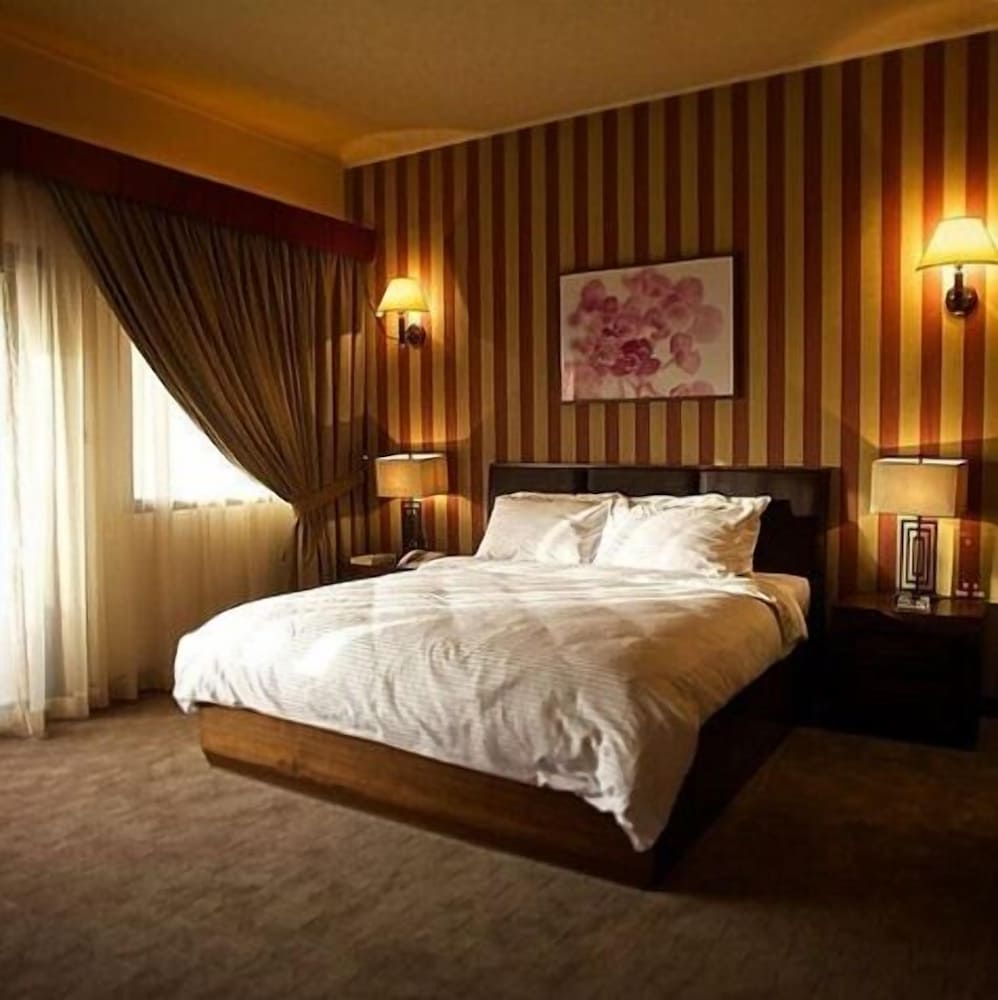 Suite (Double) photo 2