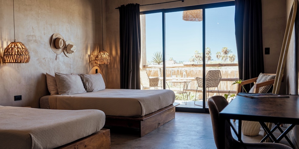 Deluxe Double Room, Multiple Beds, Garden View photo 1