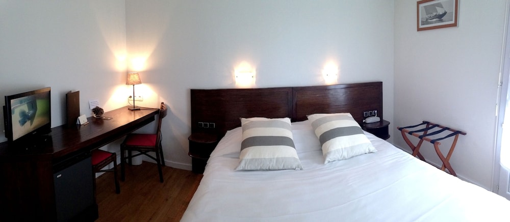 Family Suite, Balcony - Photo 5