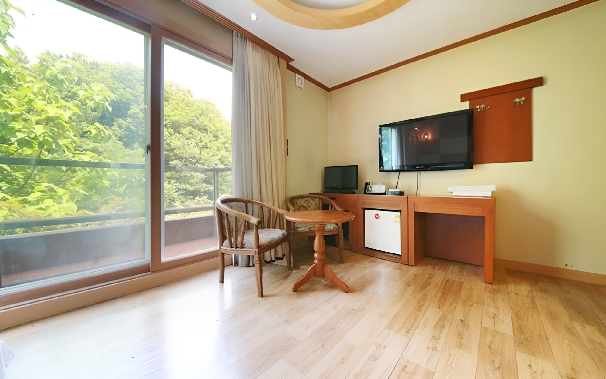 Room (Standard Room) photo 3