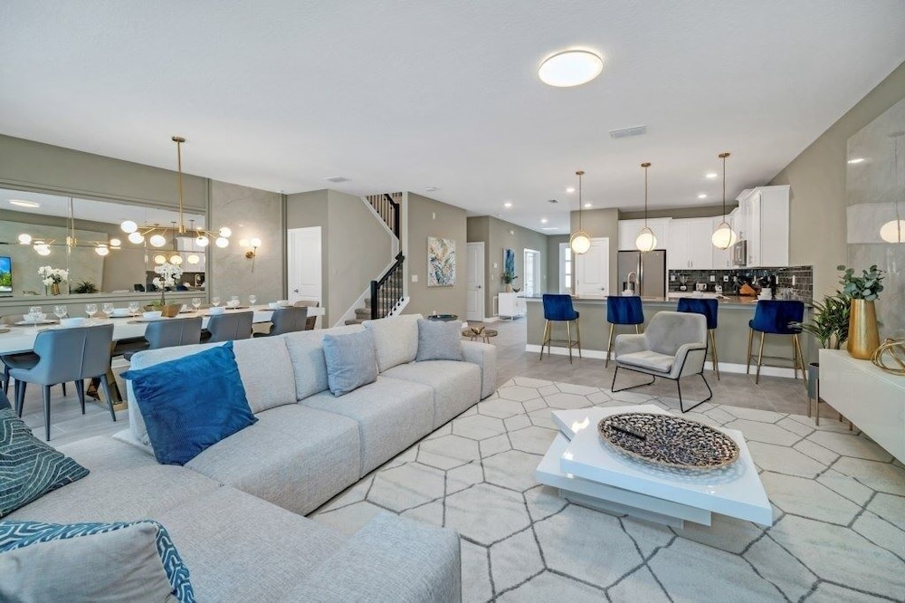 House, Multiple Bedrooms