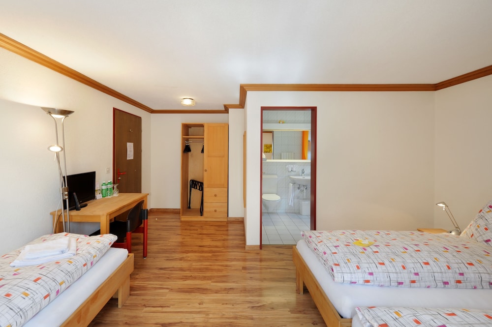 Triple Room photo 2