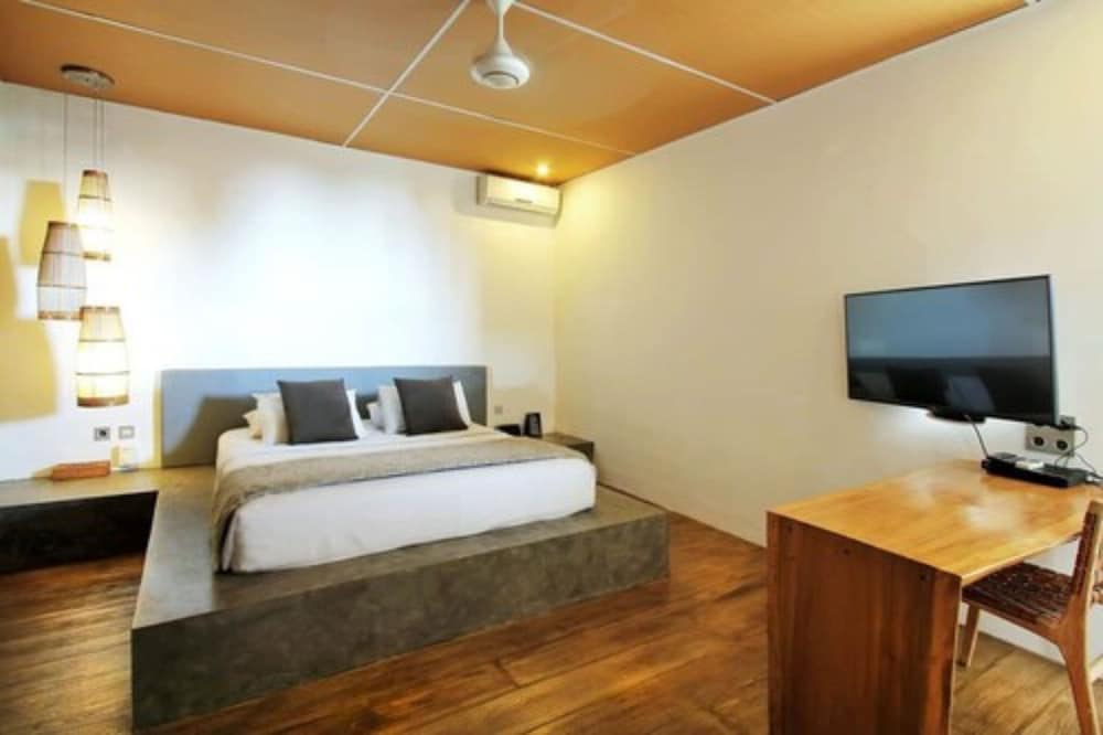 Sky Suite