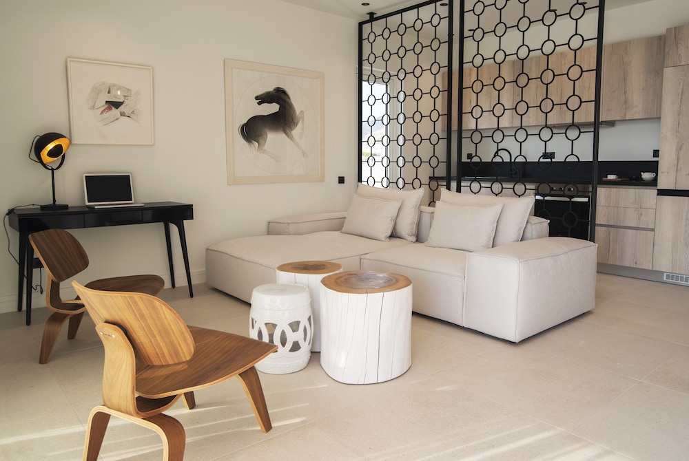 Penthouse photo 3