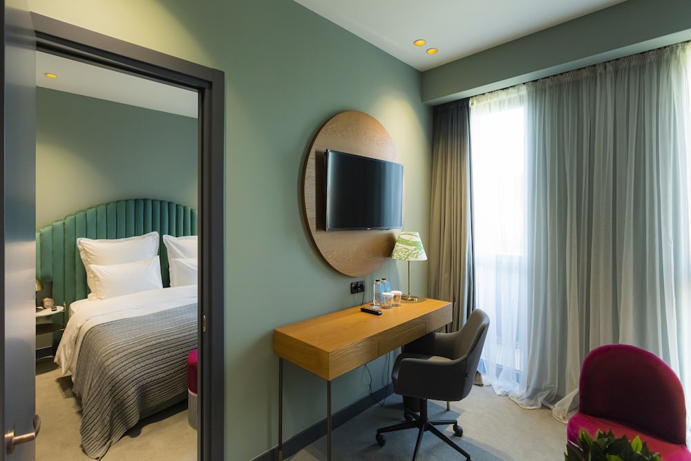 Exclusive Suite