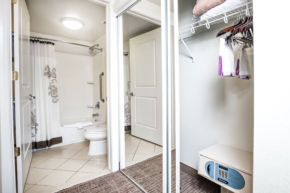 Suite, 1 Bedroom photo 3