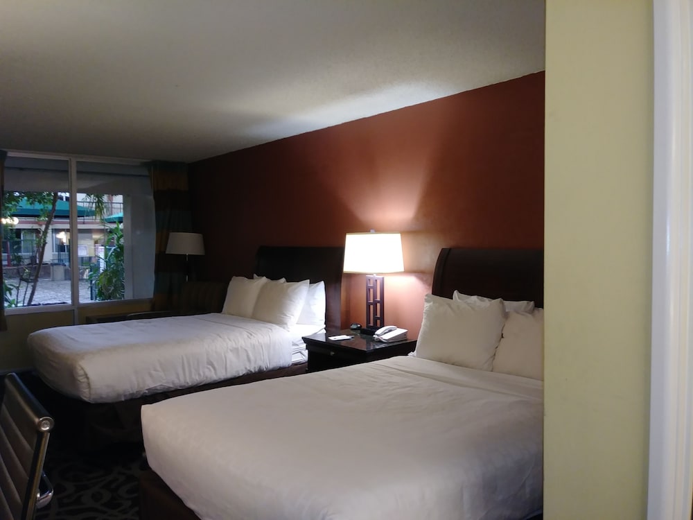 Room, 2 Double Beds, Non Smoking - Photo 2