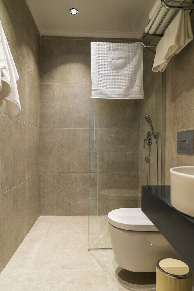 Standard Studio Suite - Photo 11