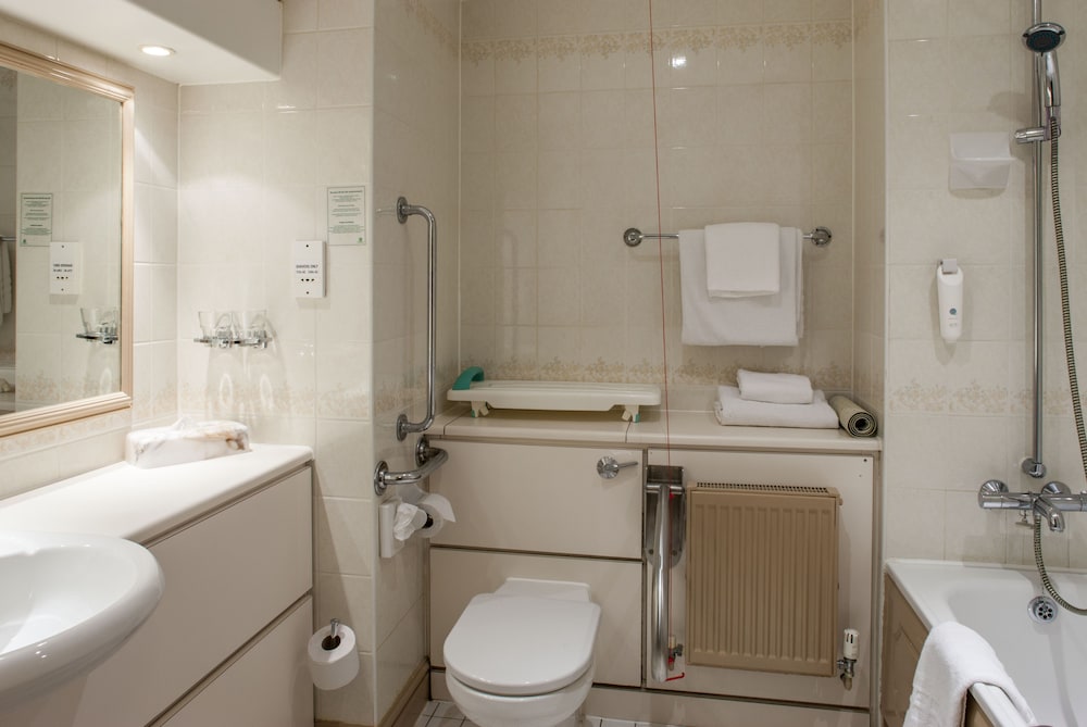 Room, 1 Double Bed, Accessible - Photo 5