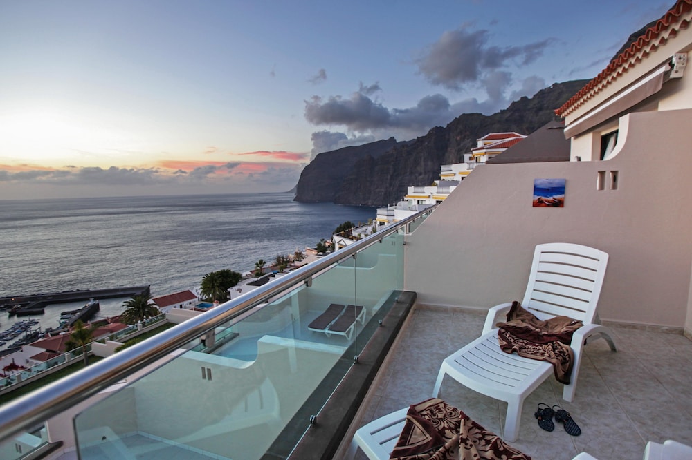 Standard Apartment, 2 Bedrooms, Sea View photo 2