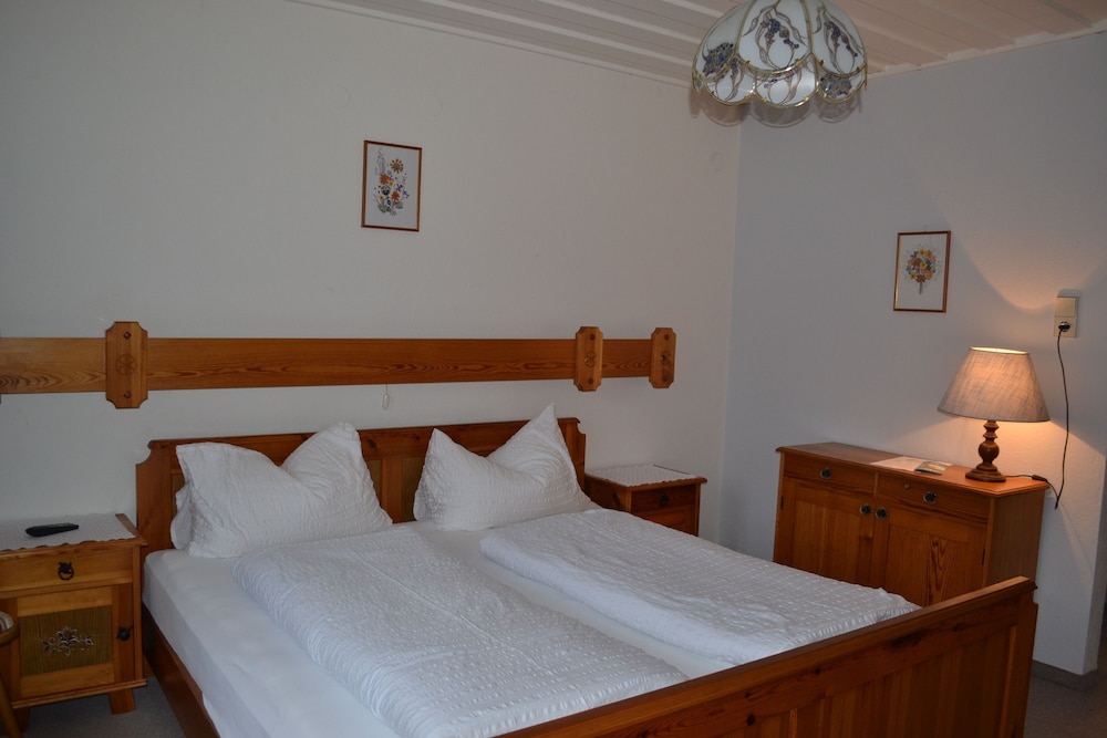 Double Room With Shared Toilet