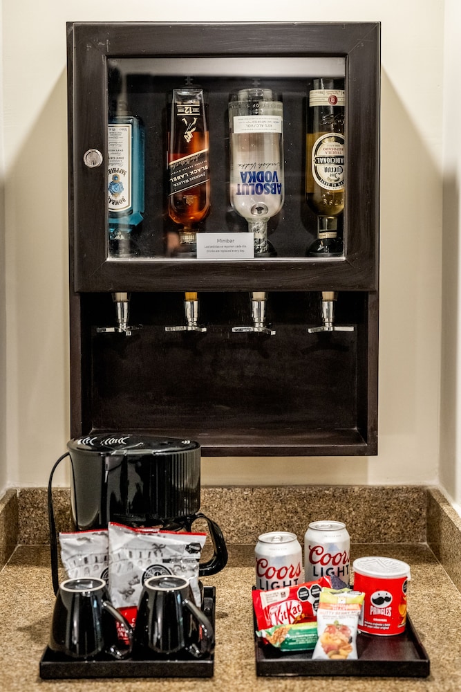 Junior Suite, Oceanfront (elite Club, B2c-us)