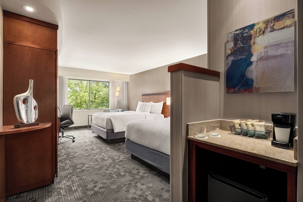 Room, Multiple Beds - Photo 3