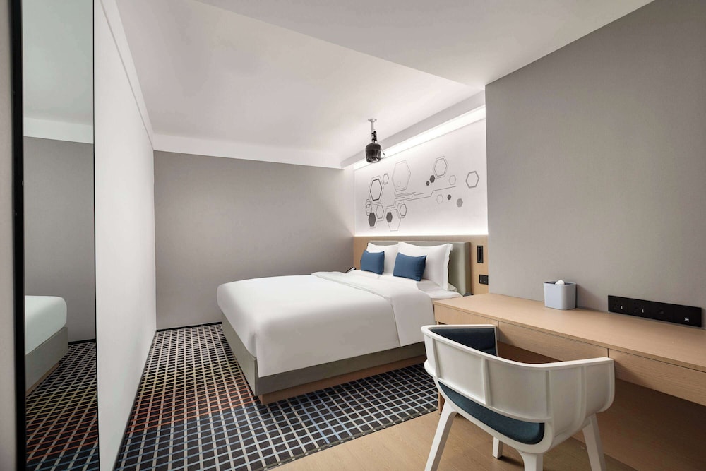 Room, 1 King Bed, Non Smoking (Cinema) photo 1
