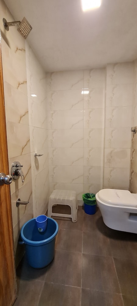 Standard Single Room - Photo 4