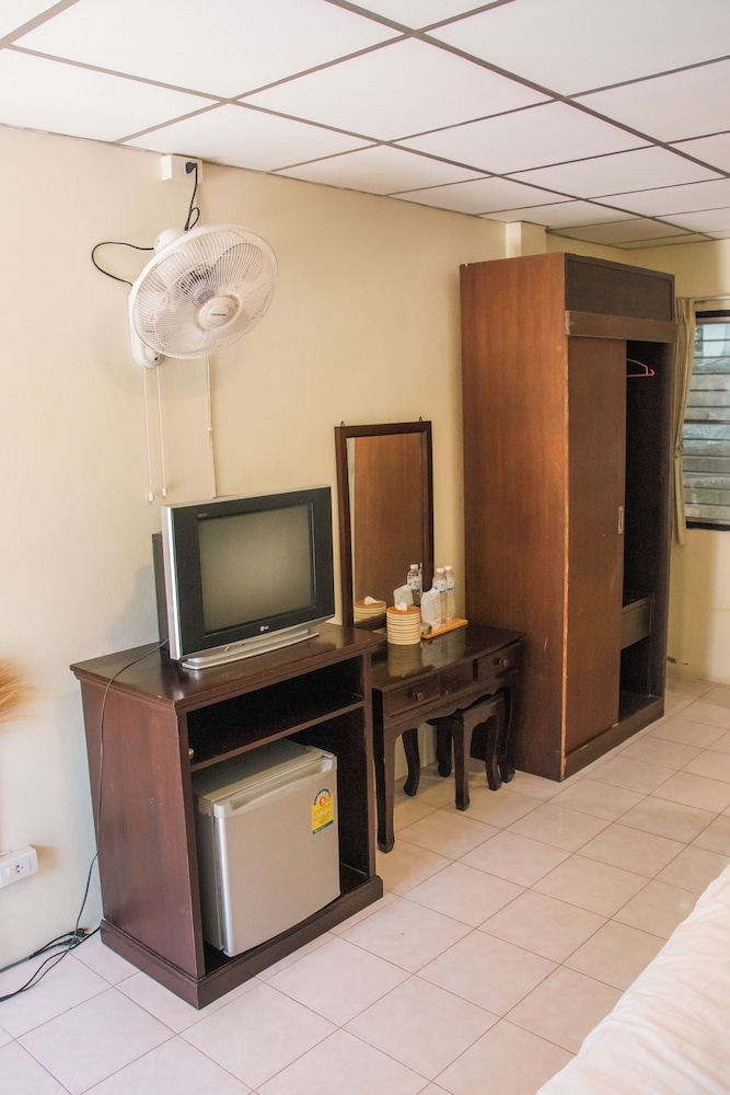Standard Room (Air Con) photo 3