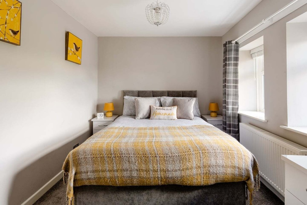 Four Bedroom House photo 2