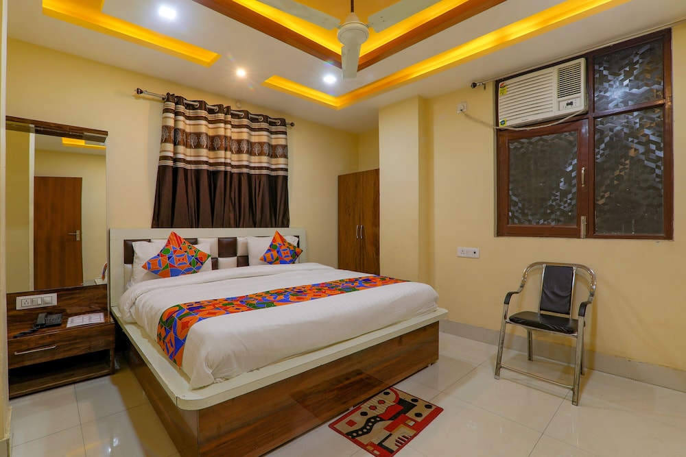 Family Room - Photo 1