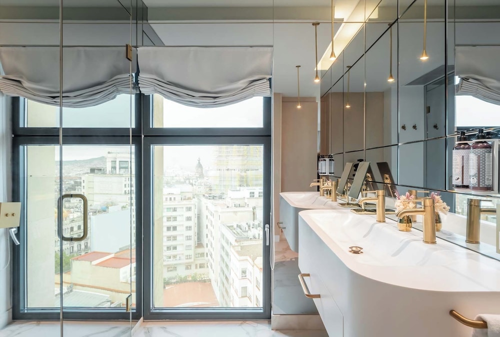 Suite (Barcelona, Single Use) photo 3
